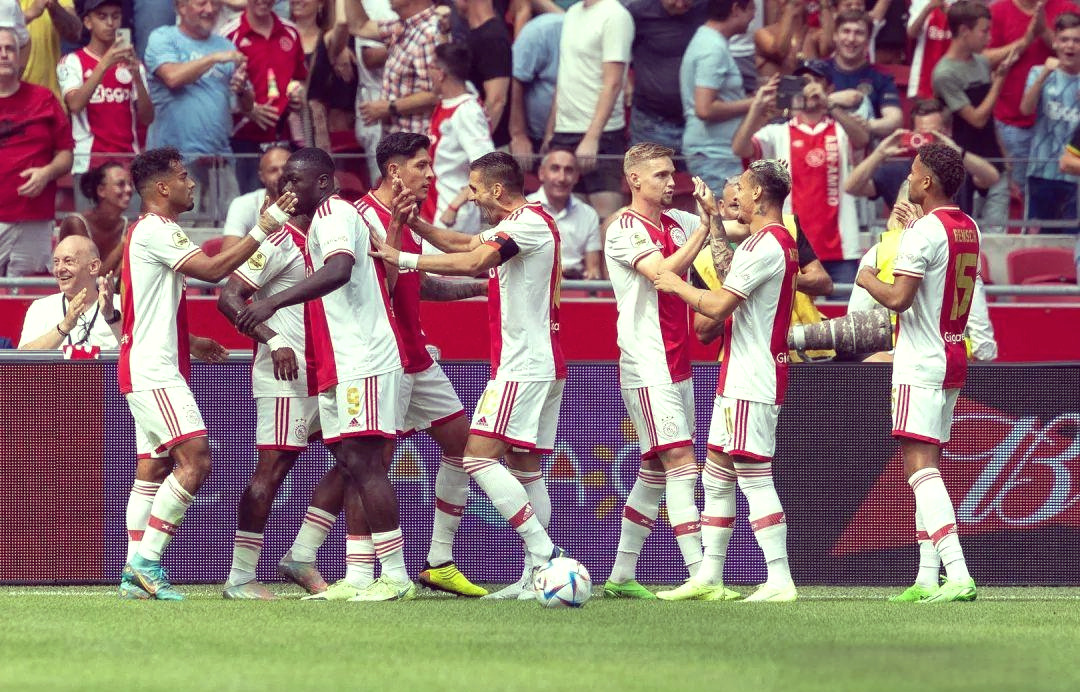 开云手机版包含今夜荷甲焦点战,阿根廷国家队完成伤情更新,气氛紧张,球探报告显示潜力的词条