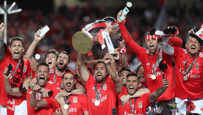 包含本菲卡今晨造点机会;志在英超名次提升;球迷炸锅;轮换策略成焦点的词条 包含本菲卡今晨造点机会;志在英超名次提升;球迷炸锅;轮换策略成焦点的词条