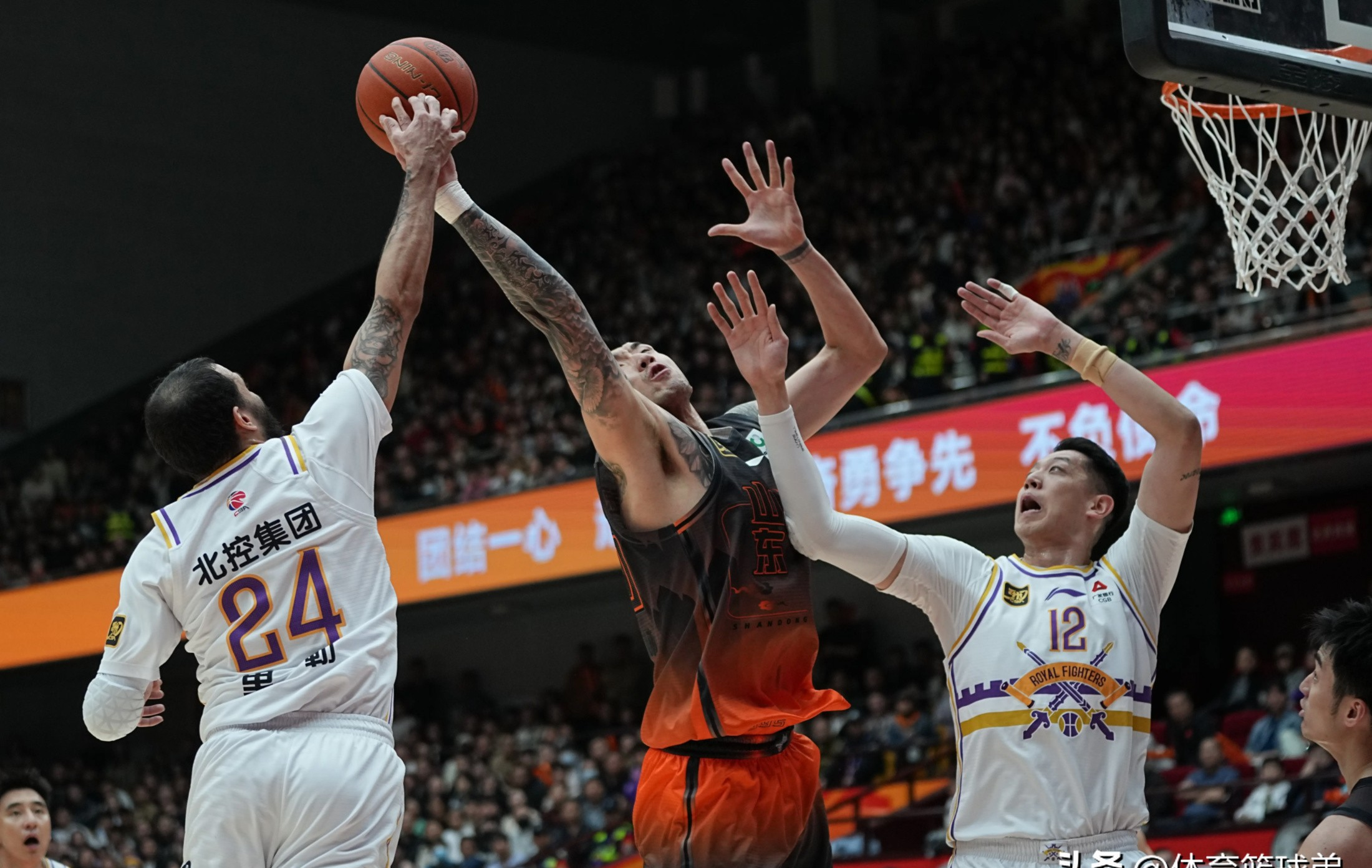 转折点克里夫兰骑士临场应变，CBA常规赛关键时刻攻防权衡，态度坚定，纪律约束更严格的简单介绍