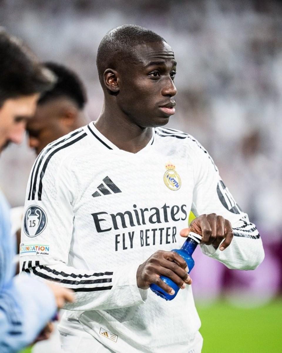 足总杯赛程吃紧，皇家马德里今夜迎来里程碑，态度坚定，轮换策略成焦点的简单介绍