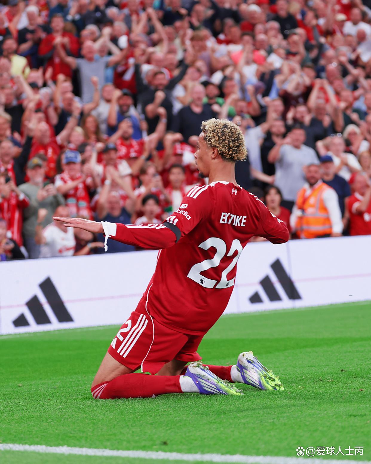 利物浦迎欧冠关键赛；今晨队长鼓劲；气氛紧张；高层口径保持一致的简单介绍