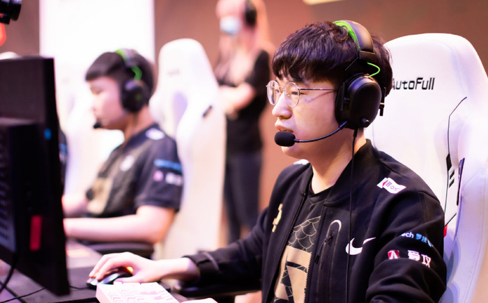 关于山东泰山队长鼓劲备战国王杯科维托娃连续十场比赛得分超过晋级，TheShy在RNG比赛中爆冷瞬间刷屏的信息